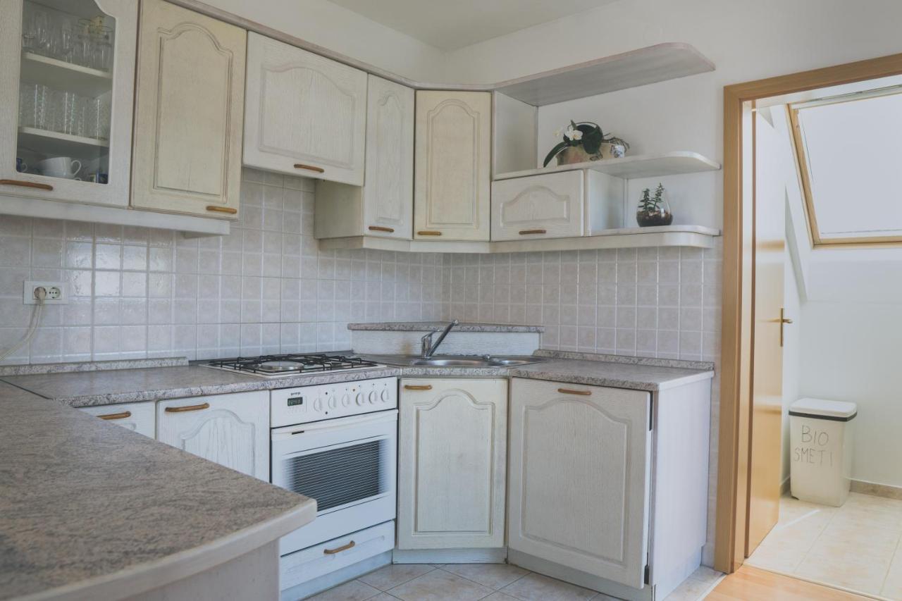 Apartment Amak With Free Onsite Parking Бовец Екстериор снимка